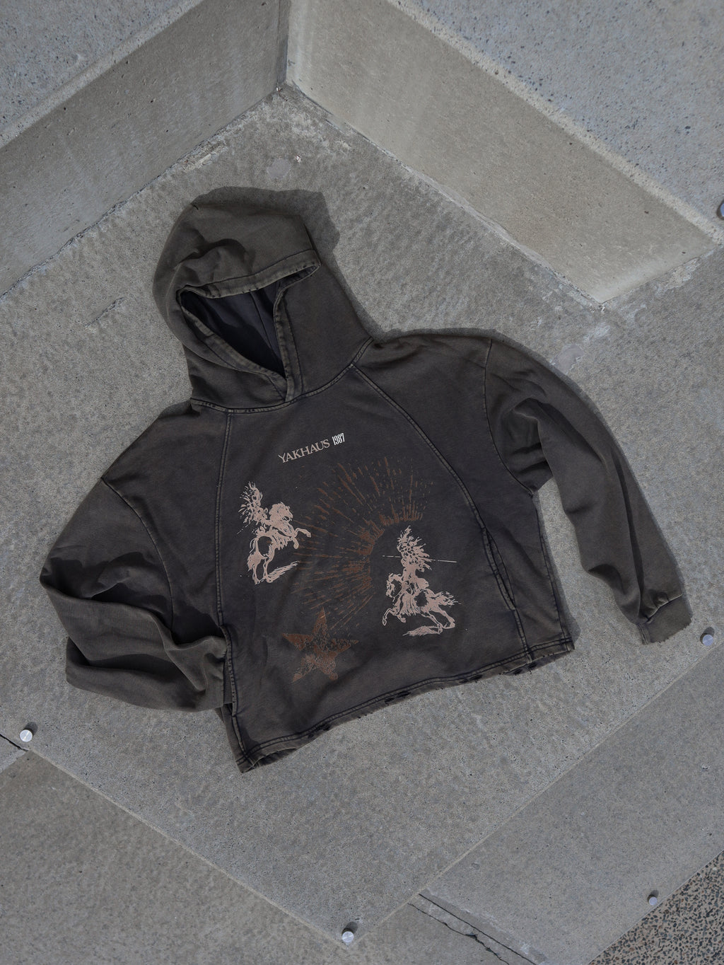 'Fighting Cavaliers' Vintage Washed Frayed-Hem Hoodie